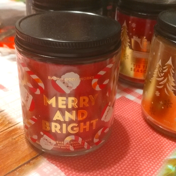 Bath & Body Works Other - 🆕🎀Merry & Bright 🎀Crushed Candy Cane